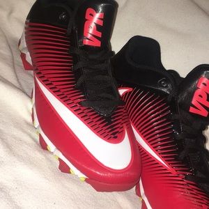 Football cleats